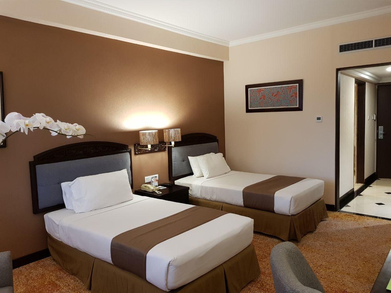 Grand Diamond Hotel Yogyakarta Maguwo Exterior photo