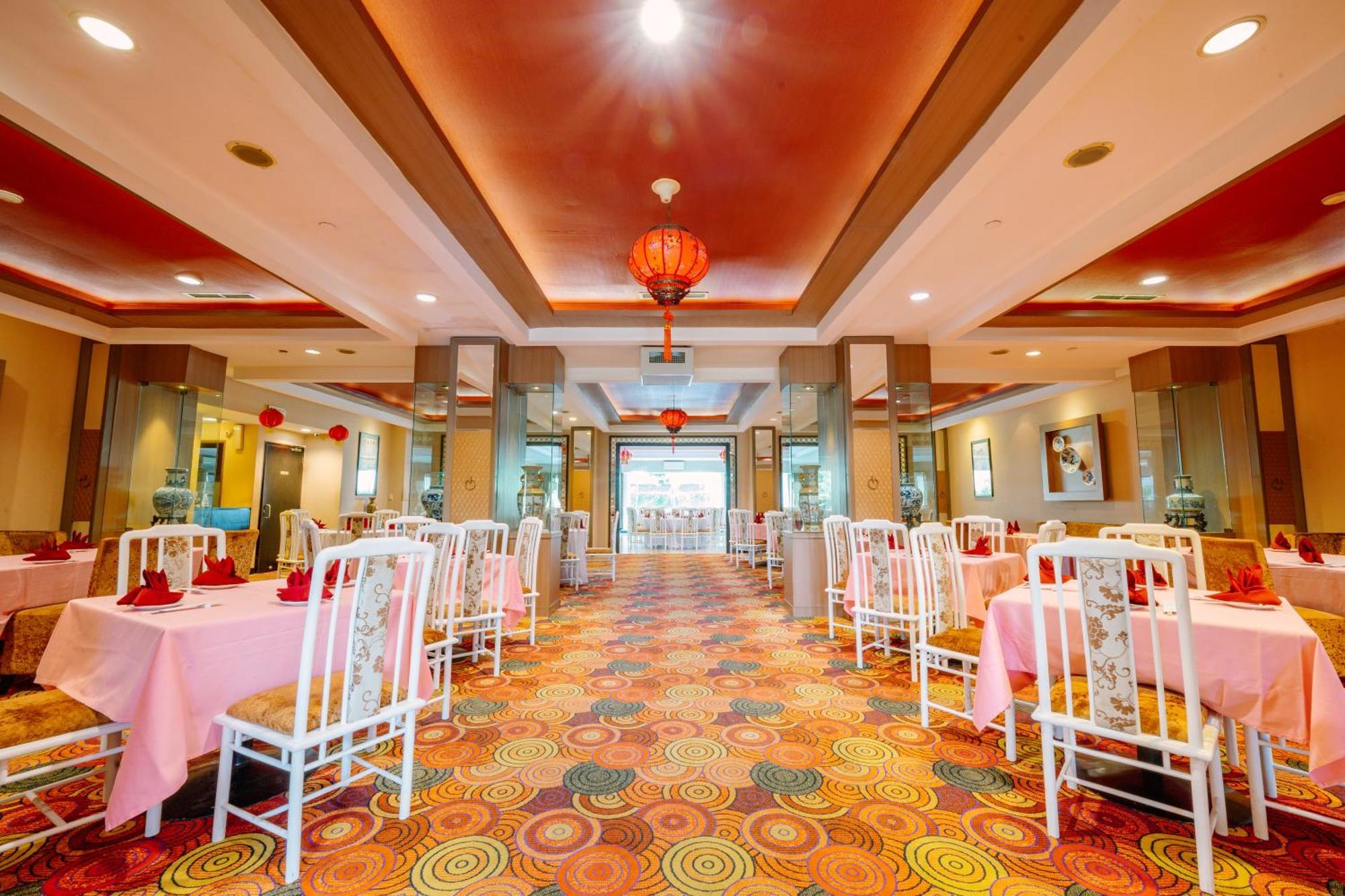 Grand Diamond Hotel Yogyakarta Maguwo Exterior photo