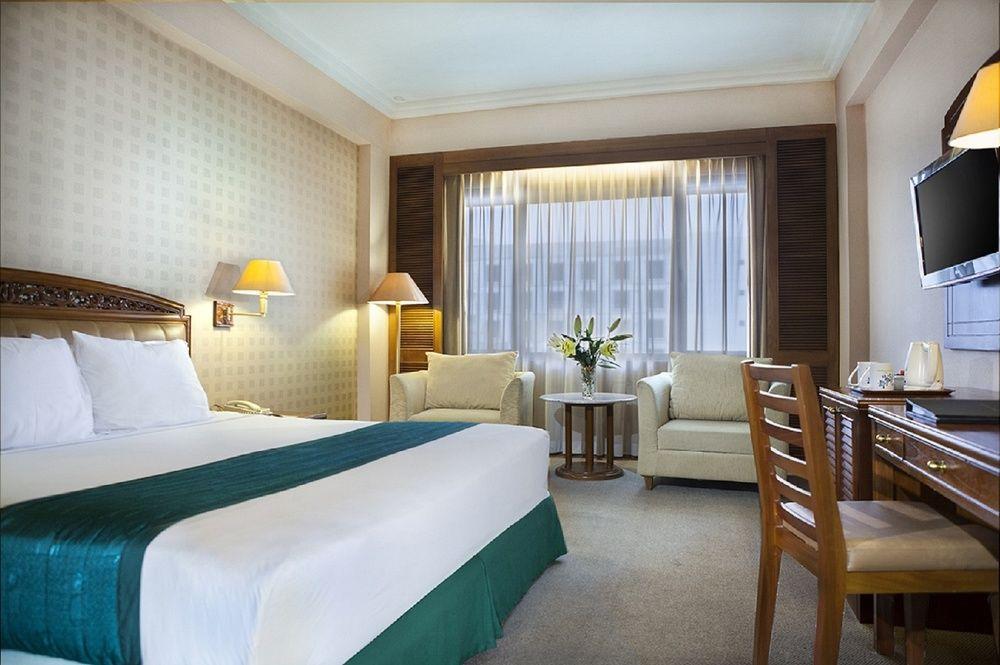 Grand Diamond Hotel Yogyakarta Maguwo Exterior photo