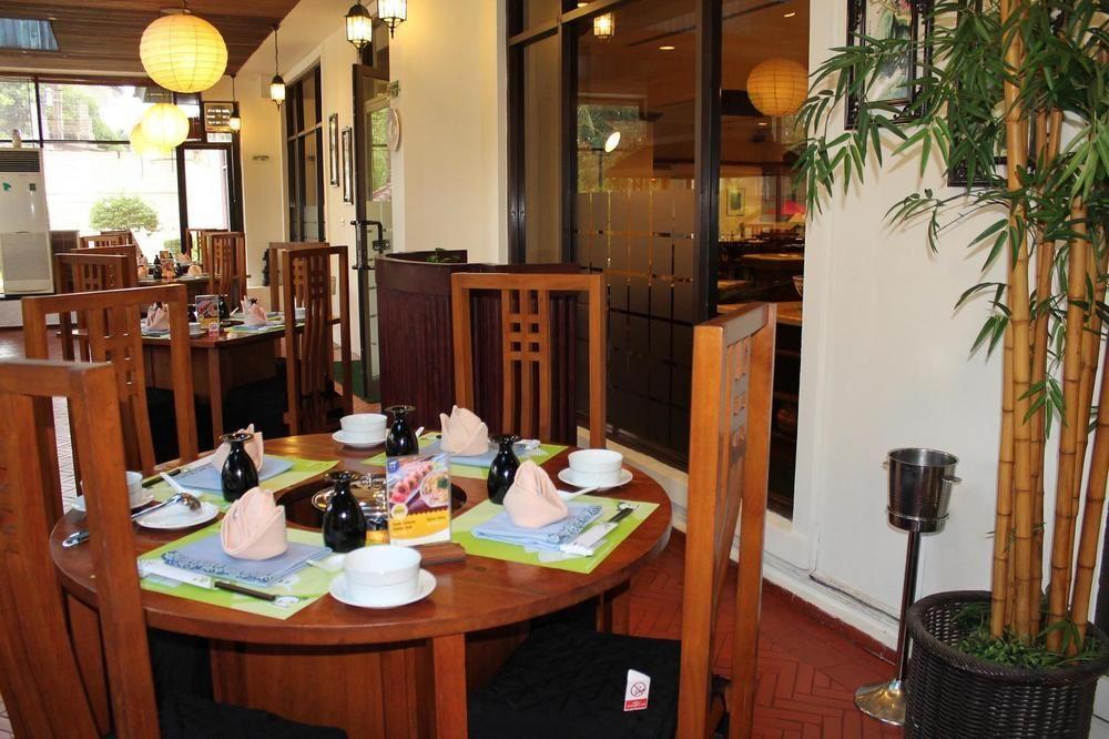 Grand Diamond Hotel Yogyakarta Maguwo Exterior photo