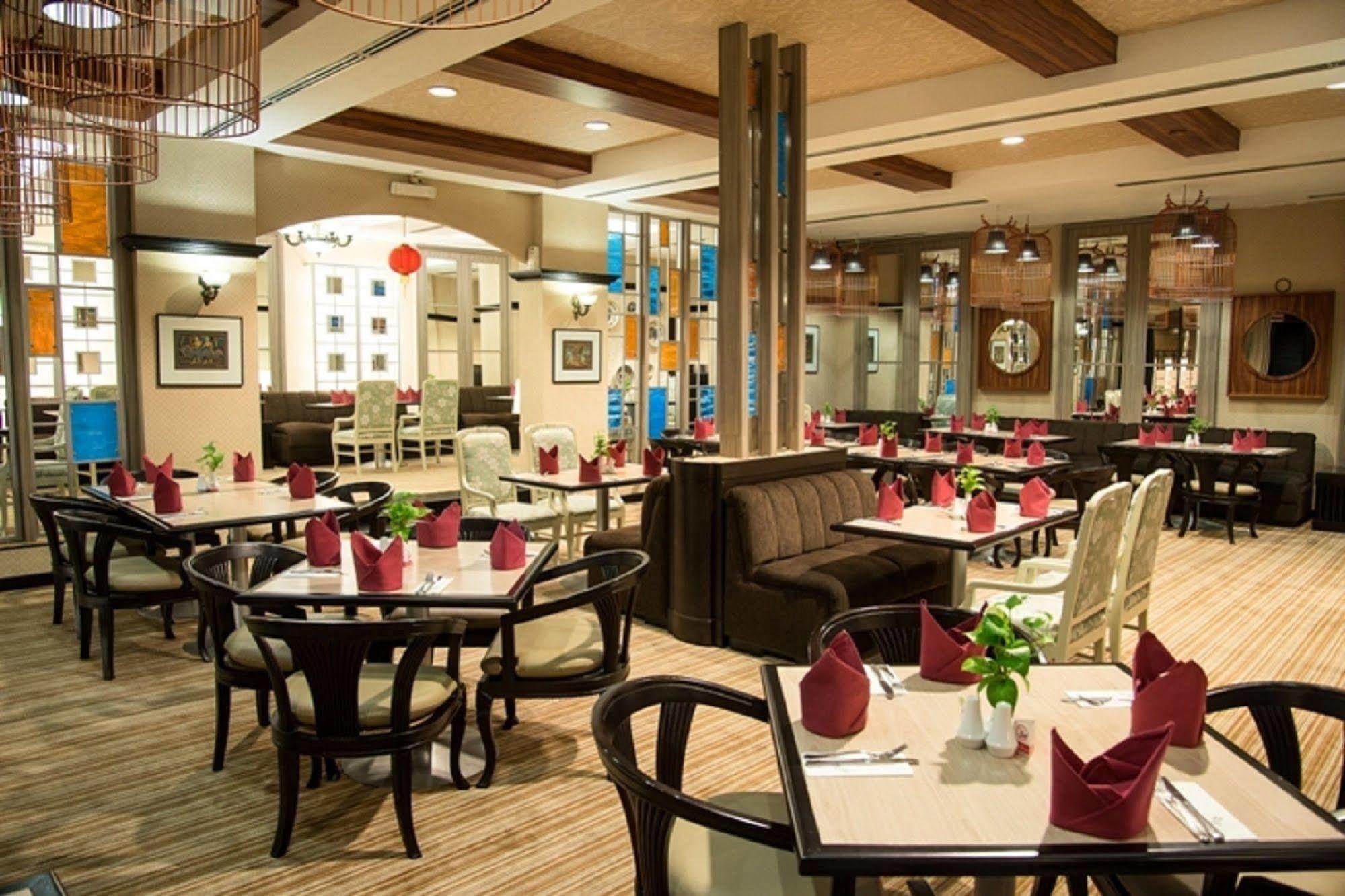Grand Diamond Hotel Yogyakarta Maguwo Exterior photo