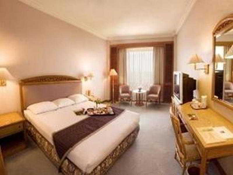 Grand Diamond Hotel Yogyakarta Maguwo Exterior photo