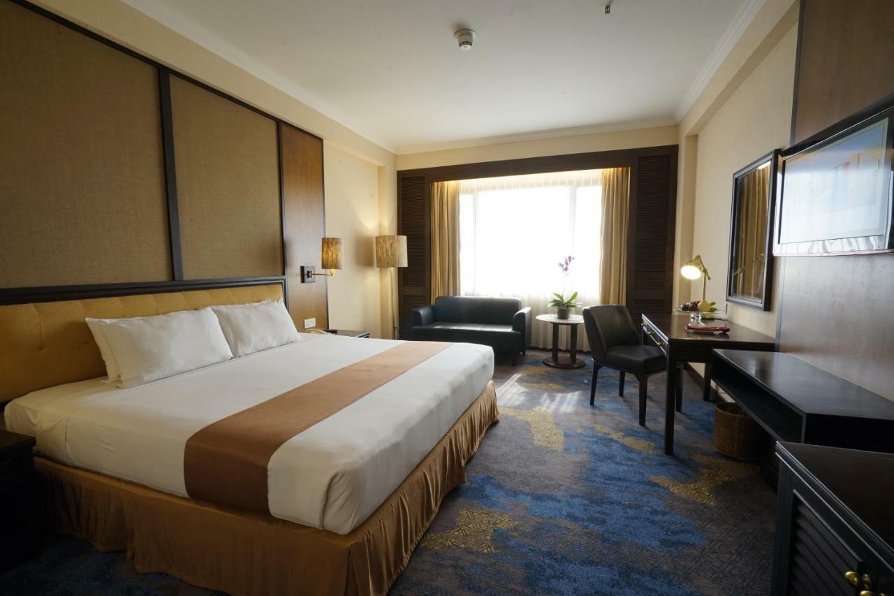 Grand Diamond Hotel Yogyakarta Maguwo Exterior photo