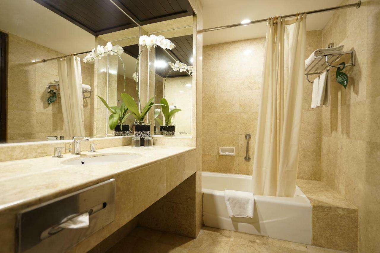 Grand Diamond Hotel Yogyakarta Maguwo Exterior photo